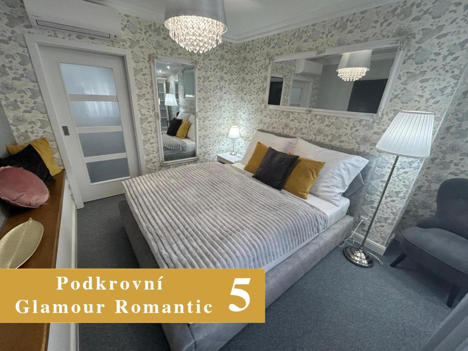 Efipa Glamour Apartments Plzeň Esterno foto