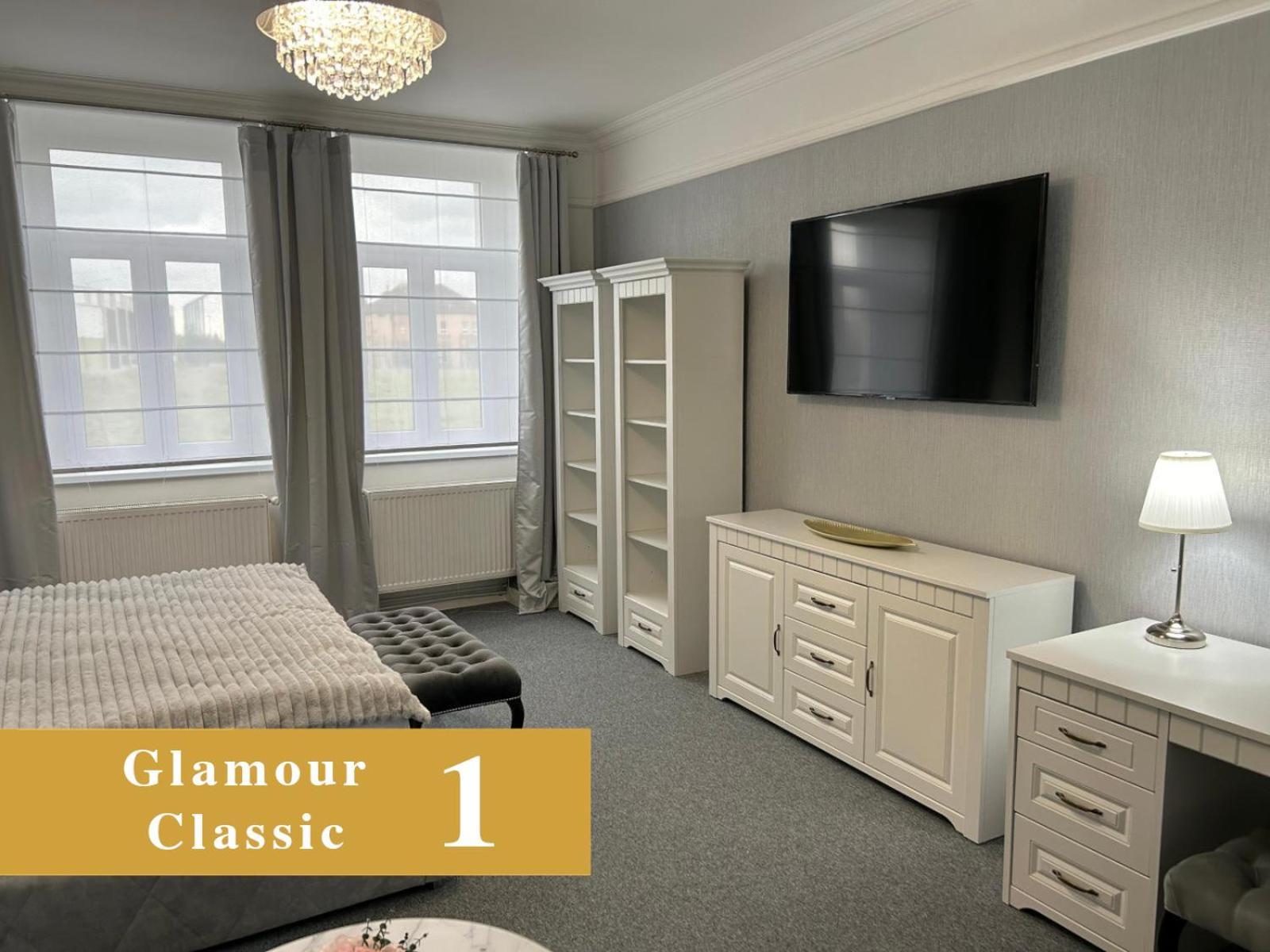 Efipa Glamour Apartments Plzeň Esterno foto