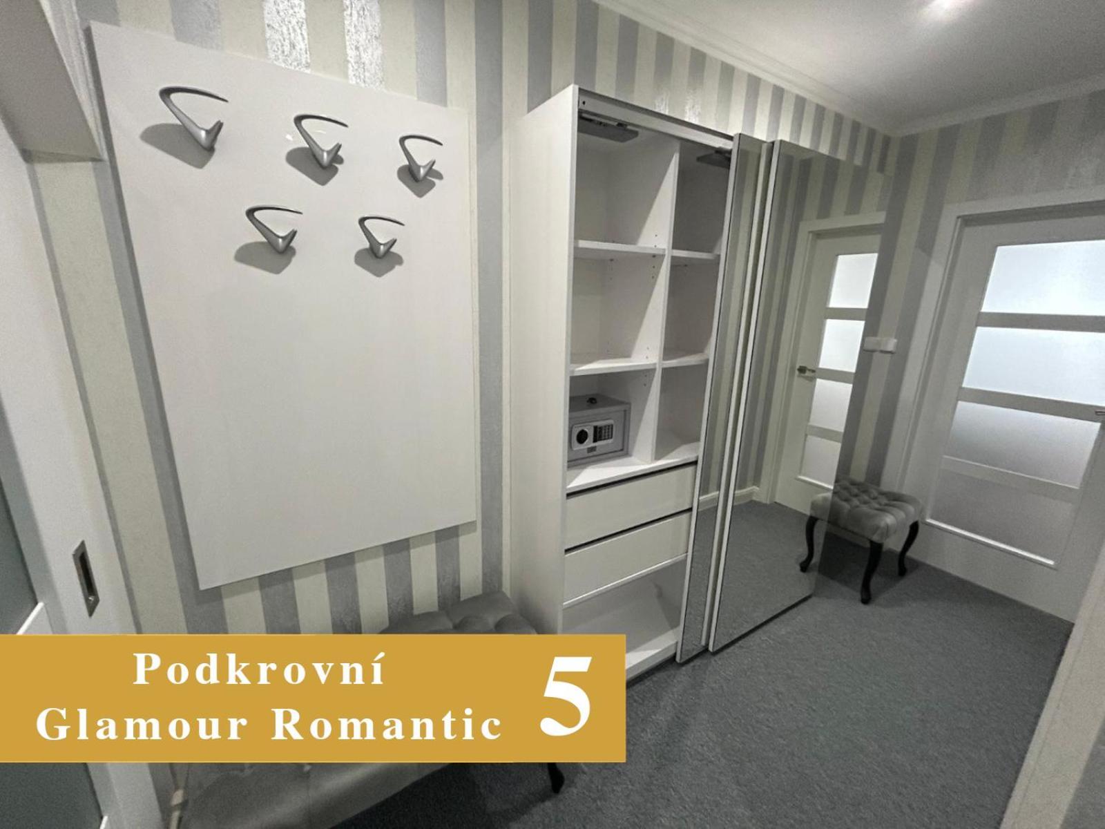 Efipa Glamour Apartments Plzeň Esterno foto