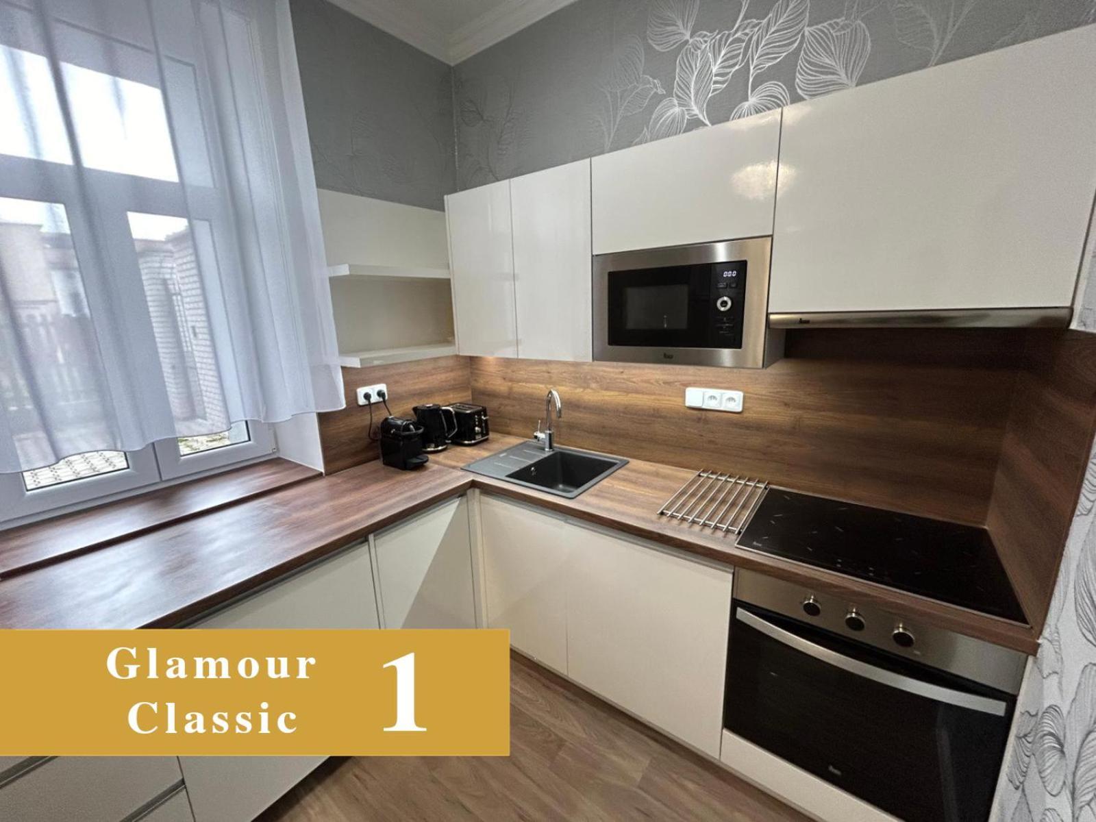 Efipa Glamour Apartments Plzeň Esterno foto