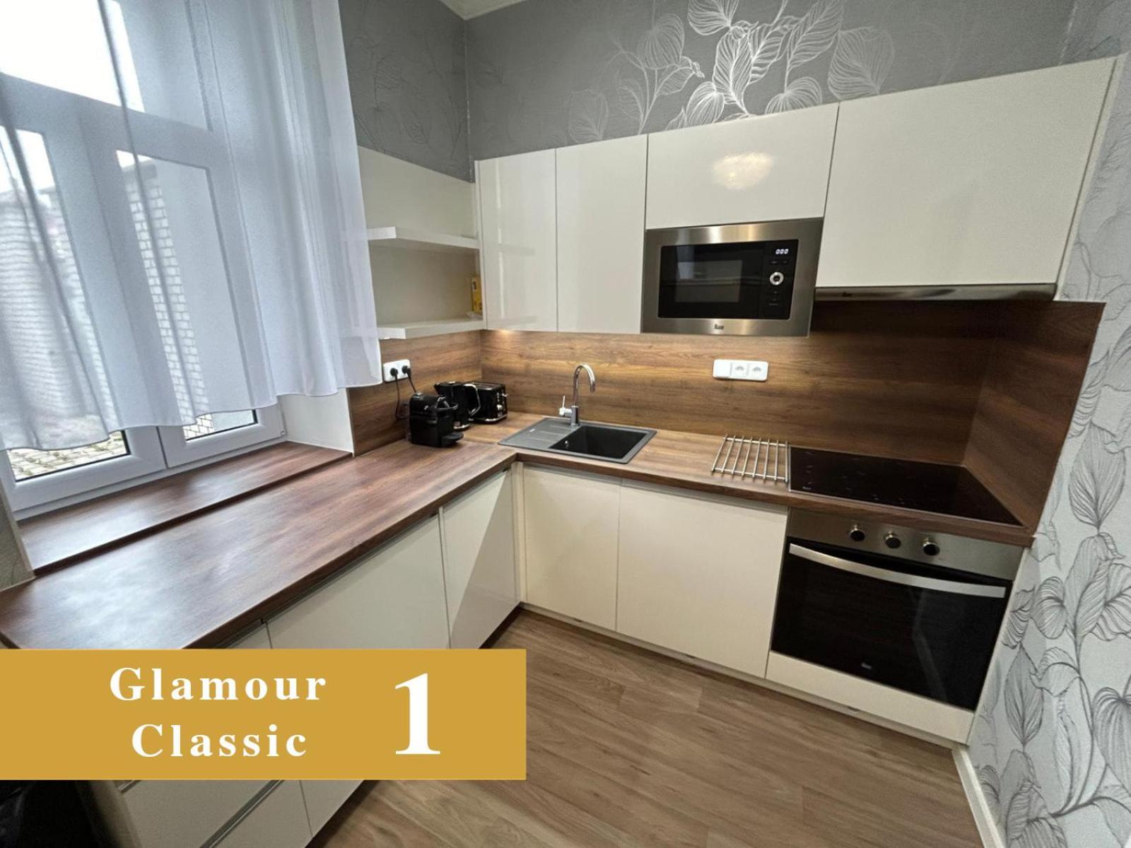 Efipa Glamour Apartments Plzeň Esterno foto
