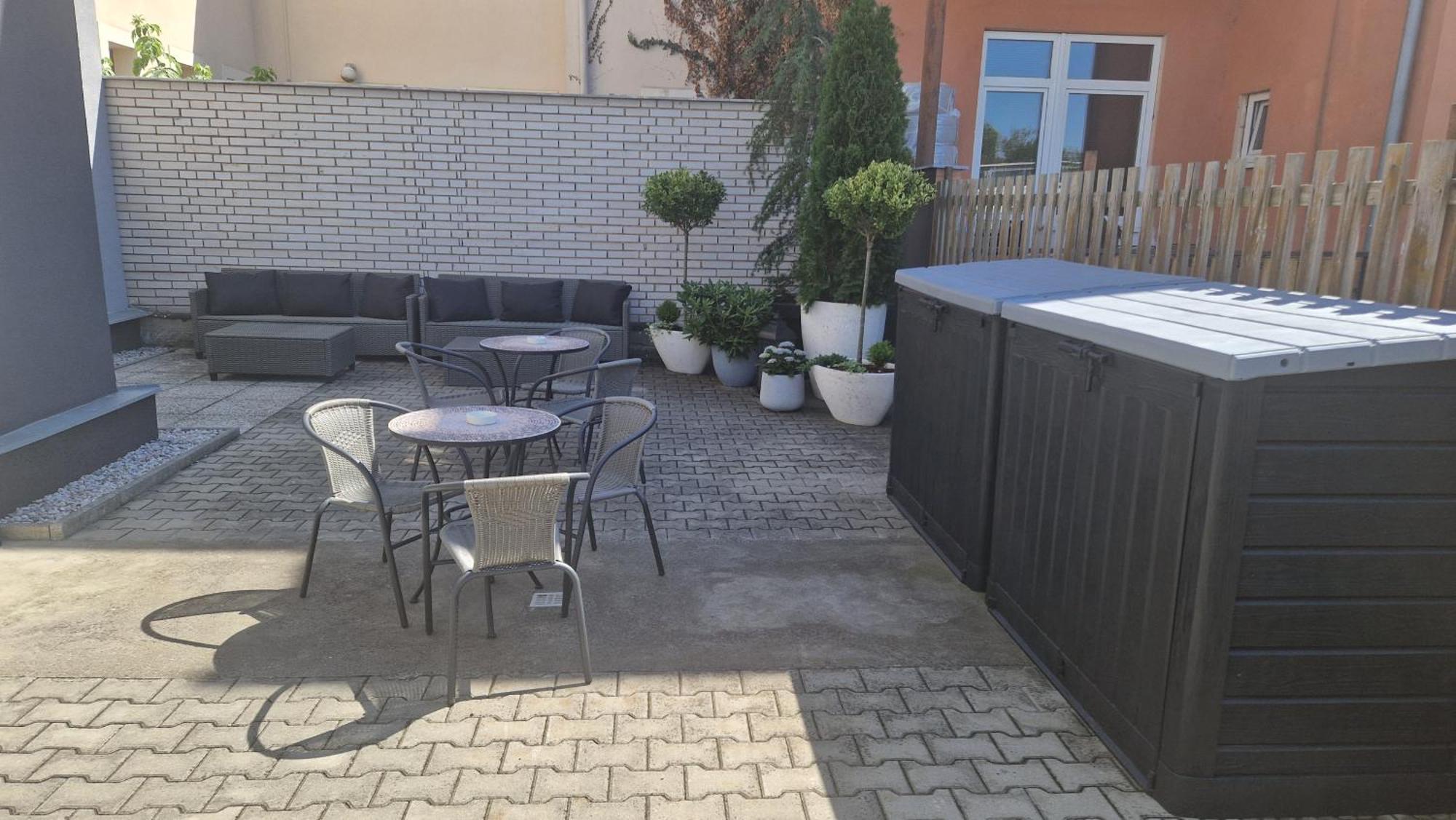 Efipa Glamour Apartments Plzeň Esterno foto